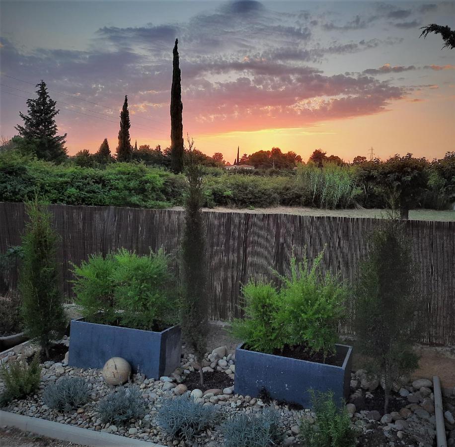 La Maison Du Chemin Des Prairies Morieres-les-Avignon Bagian luar foto