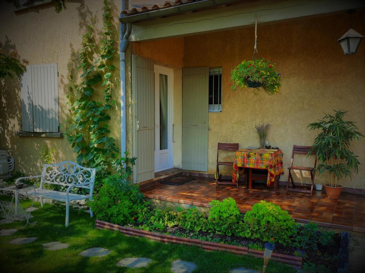 La Maison Du Chemin Des Prairies Morieres-les-Avignon Bagian luar foto